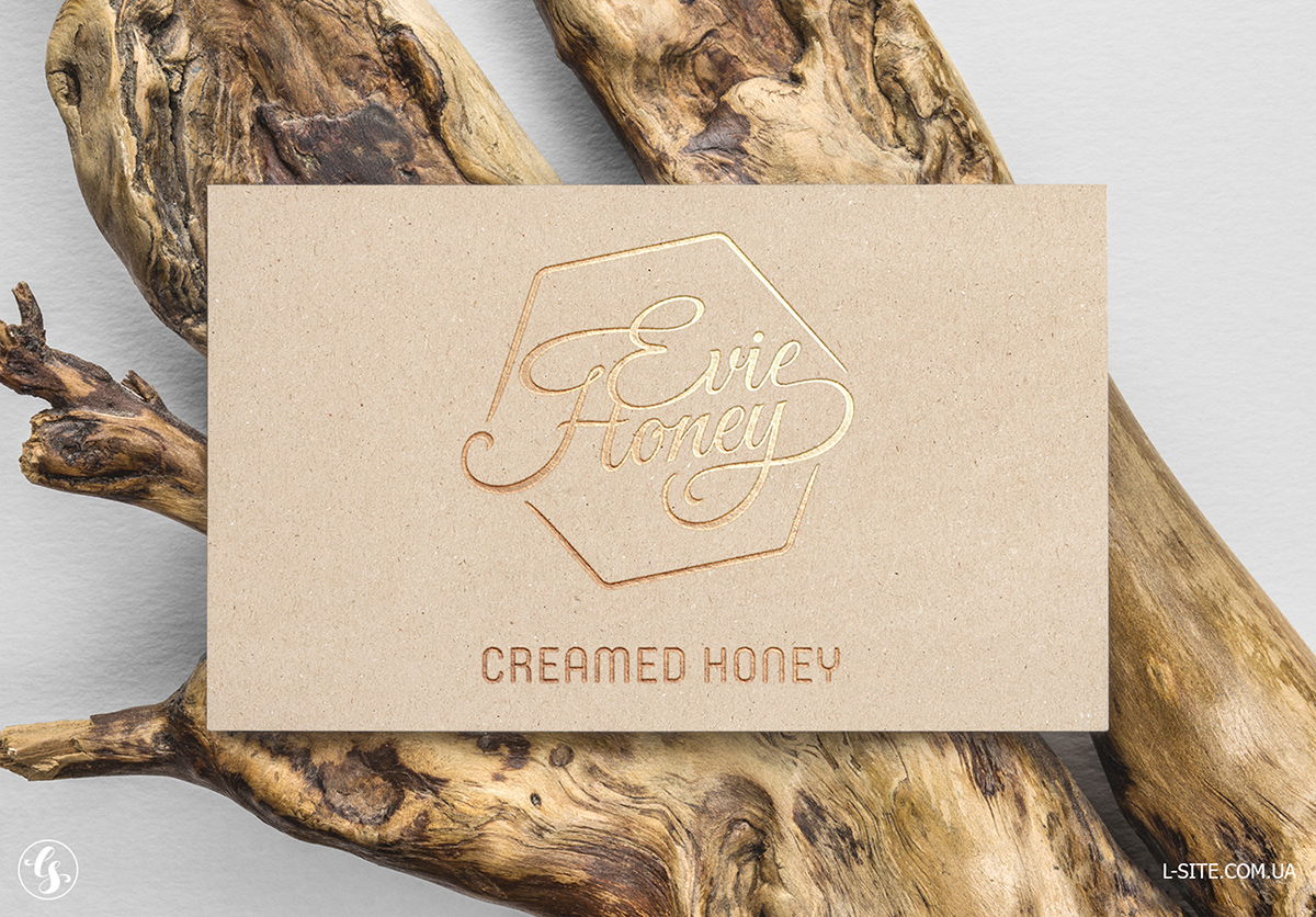 Разработка логотипа и дизайн упаковки для Evie Honey