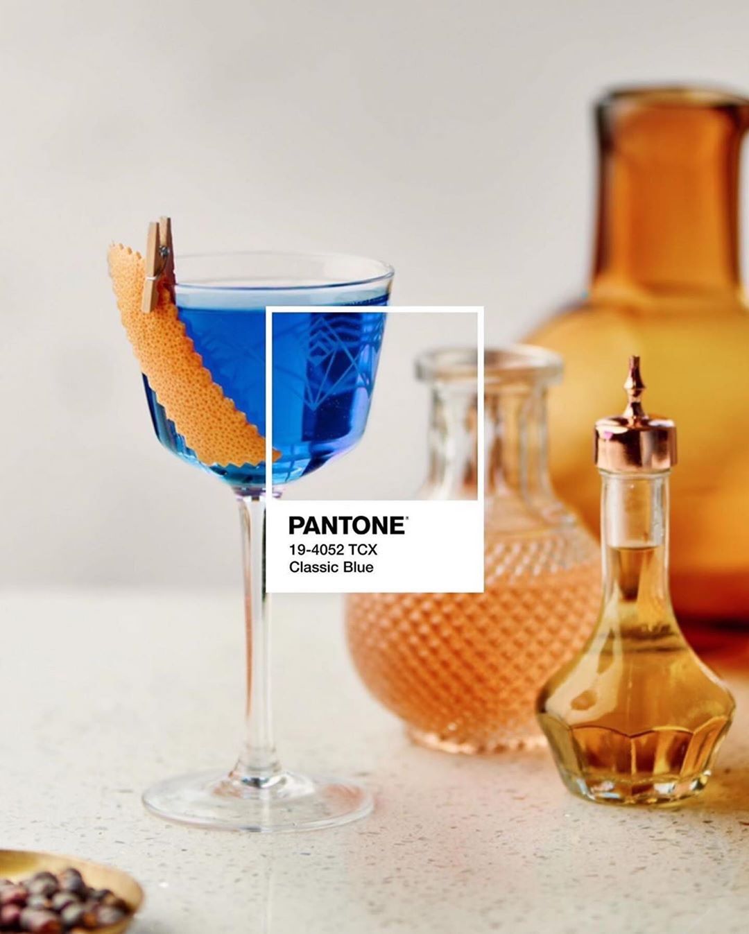 Главный цвет 2020 года от Pantone в дизайне
